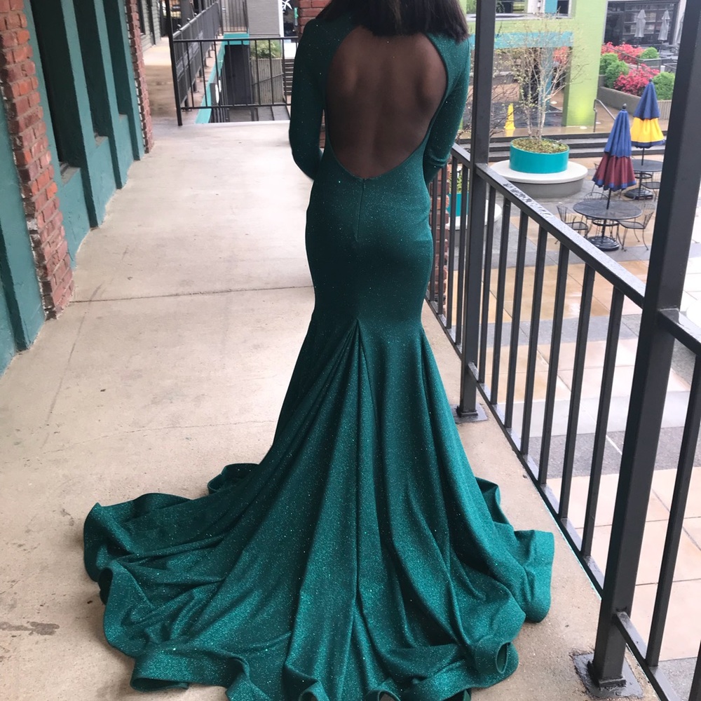 I am selling my Jovani prom dress. - Picture 2 of 8